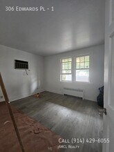 306 Edwards Pl in Yonkers, NY - Building Photo - Building Photo