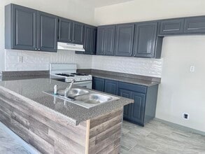 621 Main St in Clint, TX - Building Photo - Building Photo