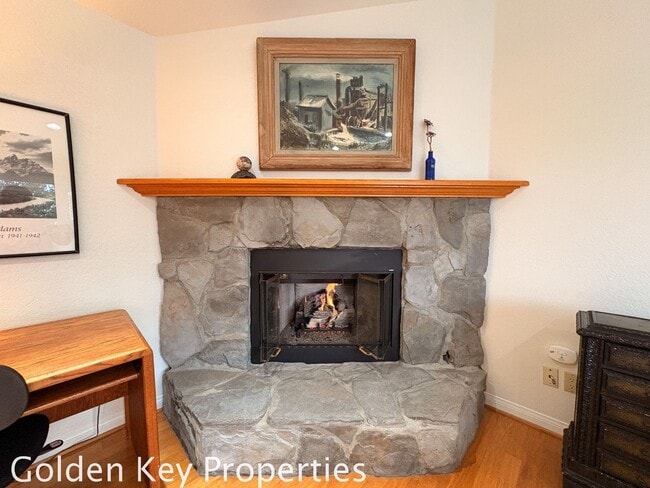 2286 Janis Way in Carlsbad, CA - Building Photo - Building Photo