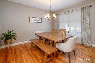 42 Hunters Ln in Southington, CT - Building Photo - Building Photo