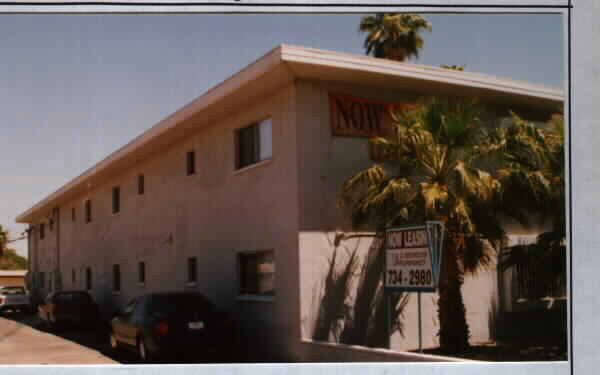 PARADISE PALMS Apartments in Las Vegas, NV - Foto de edificio - Building Photo