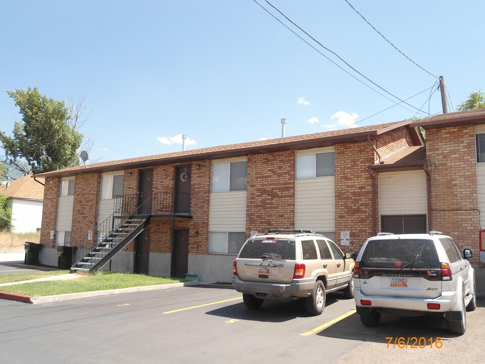 430 N 1000 E, Unit Unit 8 in Spanish Fork, UT - Foto de edificio