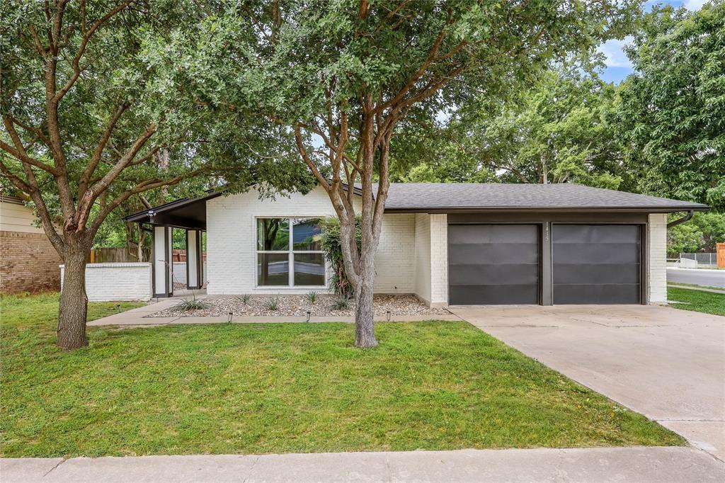 1415 Mearns Meadow Blvd in Austin, TX - Building Photo