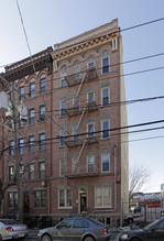 818 Willow Ave in Hoboken, NJ - Building Photo - Building Photo