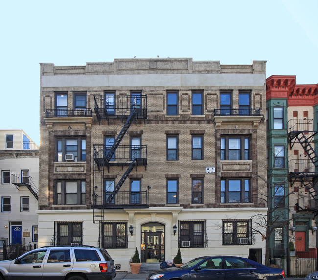 310 12th St in Brooklyn, NY - Foto de edificio - Building Photo