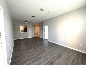 8660 Buccilli Dr in Orlando, FL - Building Photo - Building Photo