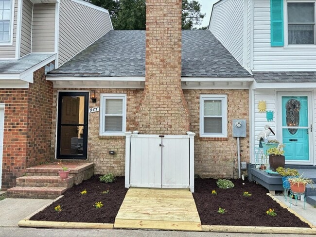 947 Wildwood Square Ct in Virginia Beach, VA - Building Photo - Building Photo