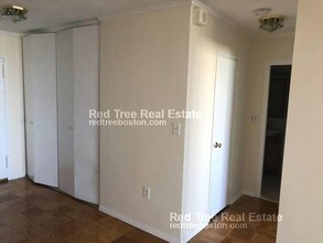 9 Hawthorne Pl-Unit -12A in Boston, MA - Building Photo - Building Photo