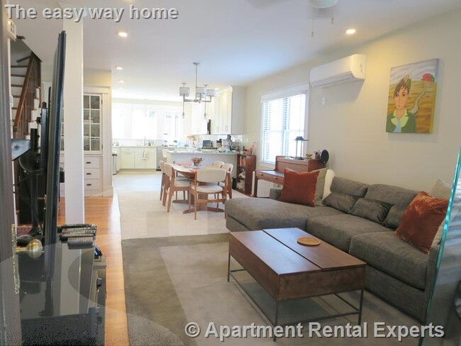 property at 17 Dickson St