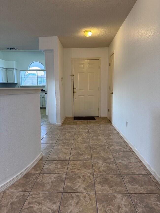 12100 Dos Rios Dr in El Paso, TX - Building Photo - Building Photo