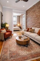 206 E 83rd St in New York, NY - Building Photo