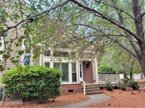 301 Hampton Dr in Pinehurst, NC - Building Photo - Building Photo