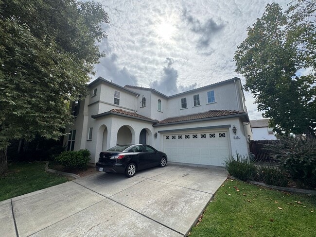 property at 6624 Salvaterra Cir