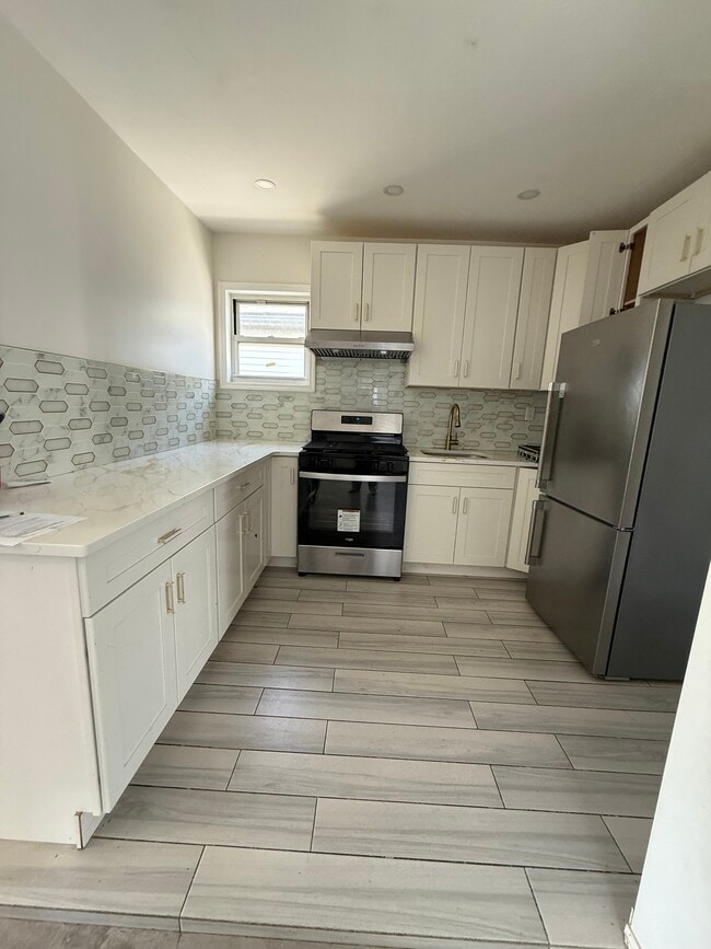 2327 E 23rd St, Unit 2