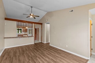 341 W Frances St in Jacksonville, NC - Building Photo - Building Photo