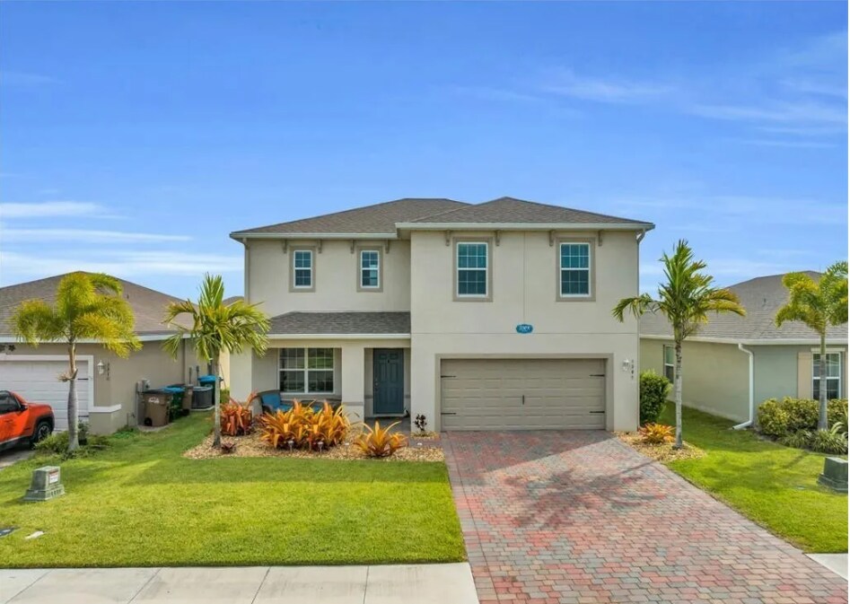 3308 Acapulco Cir in Cape Coral, FL - Building Photo