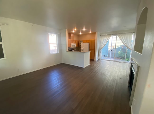 5274 Wales Dr in Eugene, OR - Building Photo - Building Photo