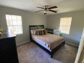 416 Bayou Oaks Dr in Monroe, LA - Foto de edificio - Building Photo