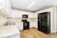 130 Macadamia Ct photo'