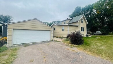 118 2nd St in Ipswich, SD - Building Photo - Building Photo
