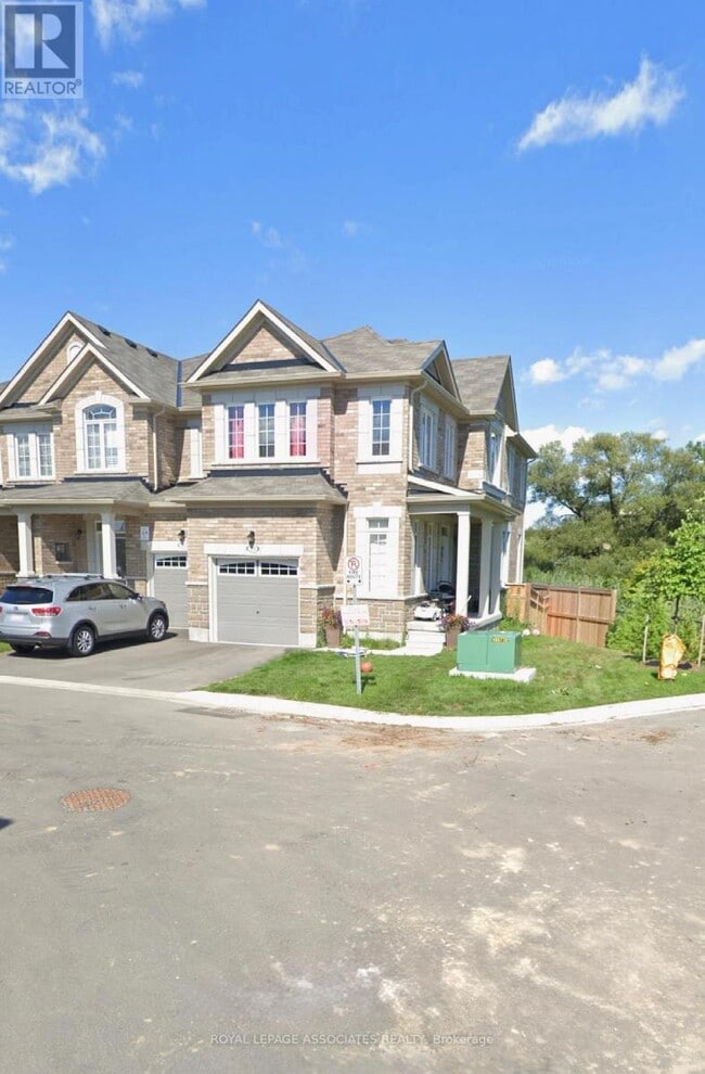 property at 33 Keenlyside Ln.