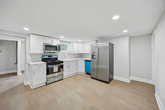 property at 635 Stanton Christiana Rd