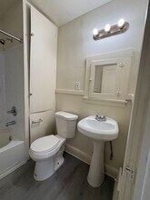 378 E 156th St in Cleveland, OH - Building Photo - Building Photo