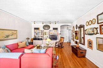 339 W 12th St in New York, NY - Building Photo - Building Photo