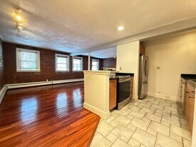 39 South St in Boston, MA - Building Photo