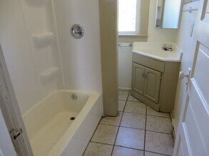 1521 Taylor St in Fort Wayne, IN - Building Photo - Building Photo