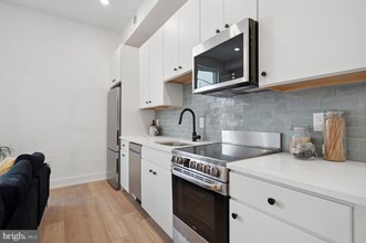 3037 Richmond St-Unit -201 in Philadelphia, PA - Building Photo - Building Photo