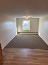 8 Chauncy St in Weymouth, MA - Building Photo - Building Photo