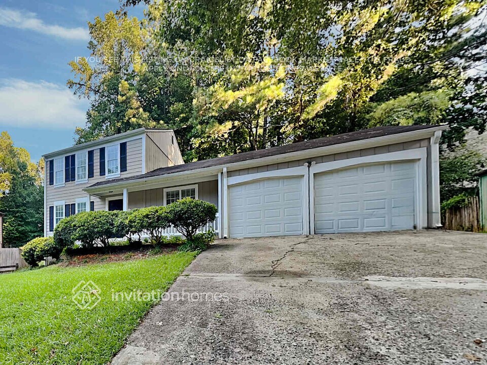 715 Country Manor Way in Alpharetta, GA - Building Photo