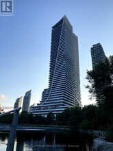 30-5630 Shore Breeze Dr in Toronto, ON - Building Photo - Building Photo