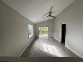 4847 Billy Direct Ln in Lutz, FL - Foto de edificio - Building Photo