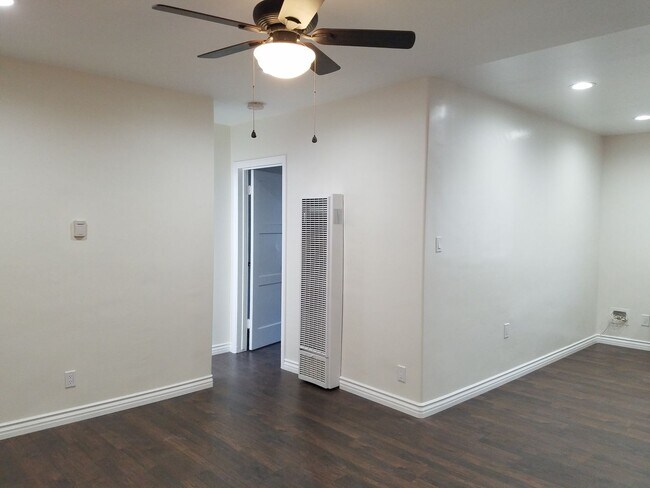 1339 W 93rd St in Los Angeles, CA - Building Photo - Building Photo