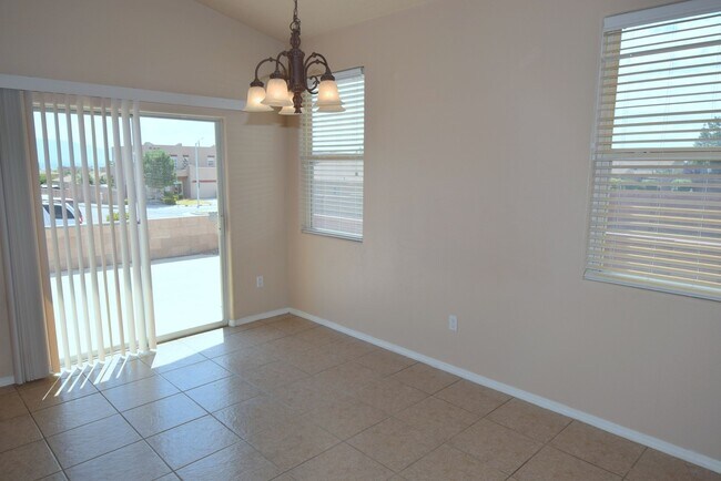 900 Molten Pl NW in Albuquerque, NM - Building Photo - Building Photo