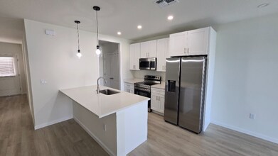 2535 Slim Haywood Ave in Tavares, FL - Building Photo - Building Photo