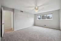 42536 Woodward Ave, Unit B1 photo'