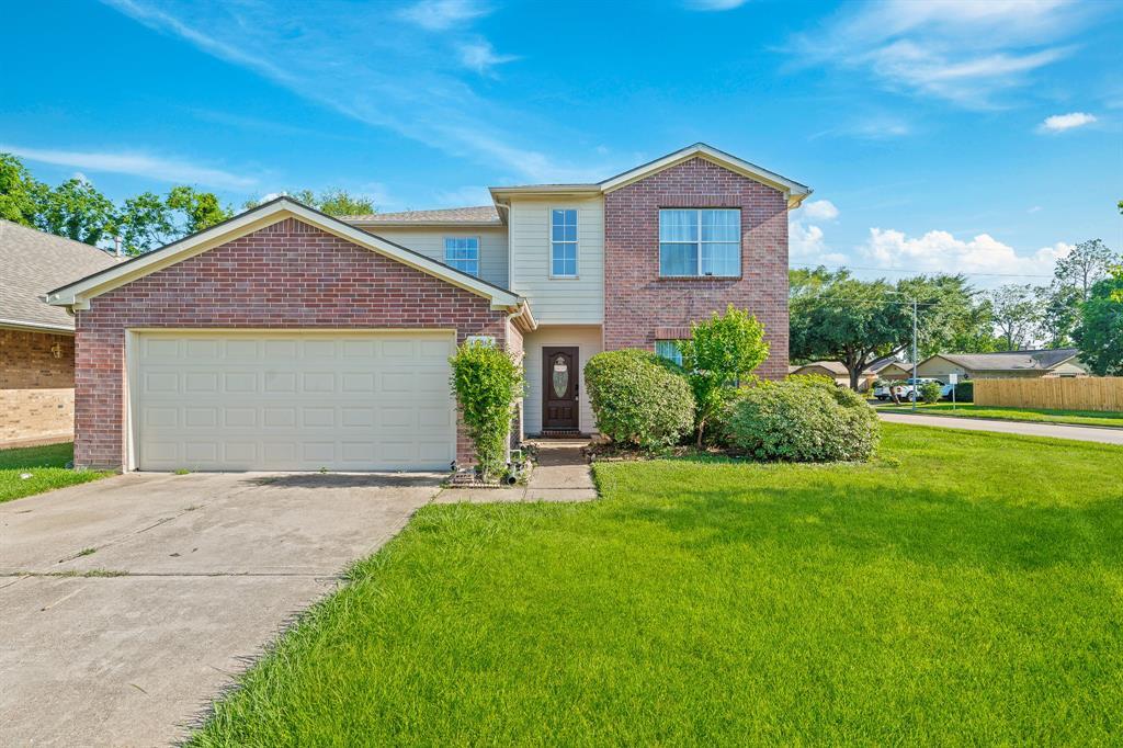 16815 Watering Oaks Ln in Houston, TX - Building Photo