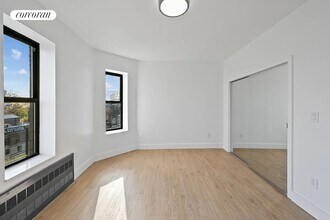 100 Convent Ave in New York, NY - Building Photo - Building Photo