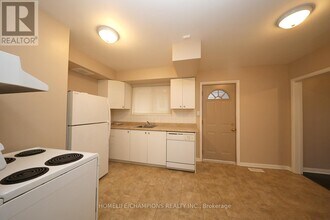 10 Cunard St in Toronto, ON - Building Photo - Building Photo