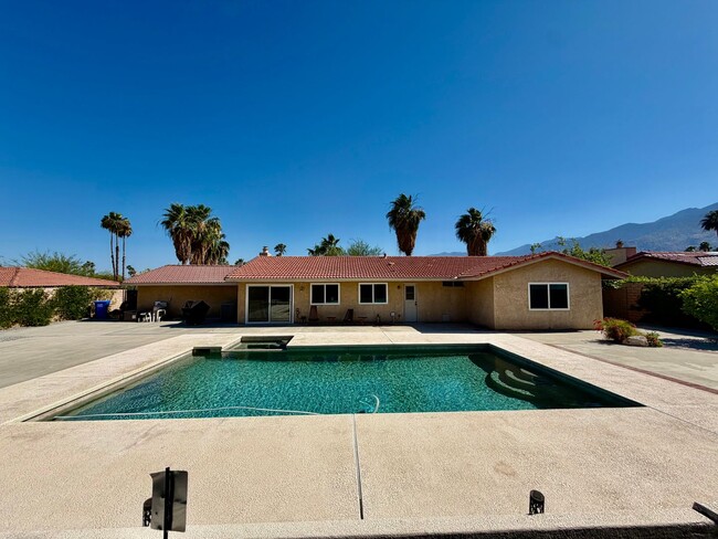 property at 2450 Tamarisk Rd