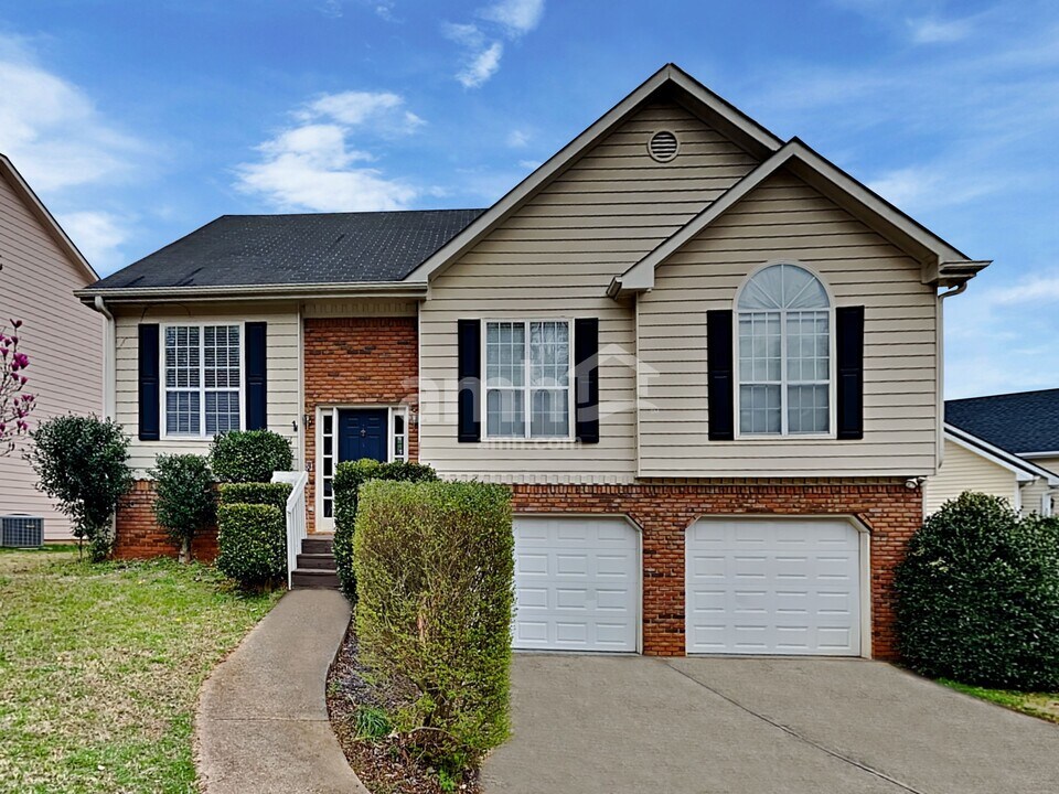 4718 Vineyard Ct in Smyrna, GA - Foto de edificio