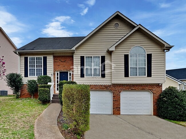 property at 4718 Vineyard Ct