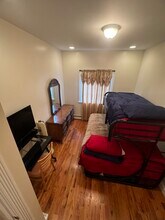 369 Jerome St in Brooklyn, NY - Building Photo - Building Photo
