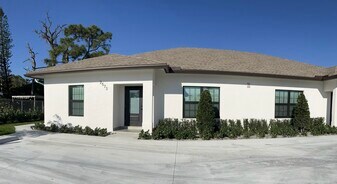 2573 Gulfstream Rd in Palm Springs, FL - Building Photo