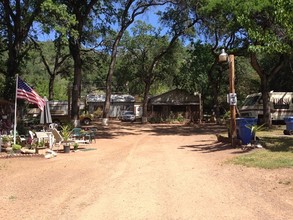 10090 E Highway 20 in Clearlake Oaks, CA - Building Photo - Building Photo