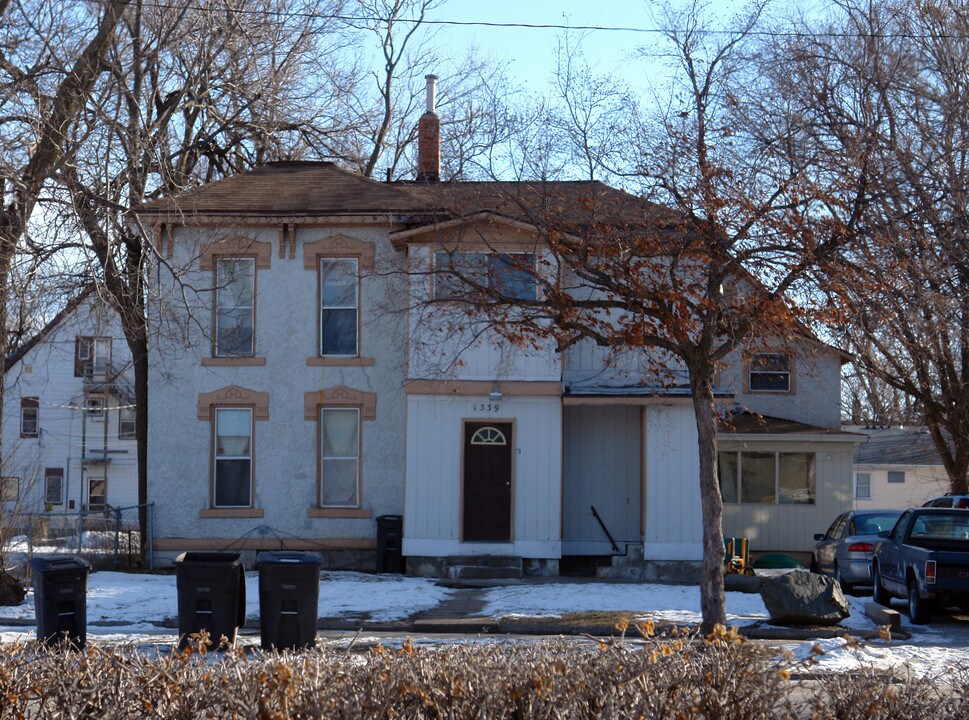 1337 24th St in Des Moines, IA - Building Photo