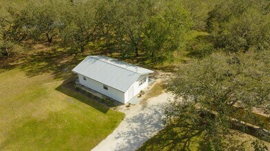 1950 Bern Creek Loop in Sarasota, FL - Building Photo - Building Photo